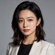 c7游戏官网美术总监苏黎的个人头像照片